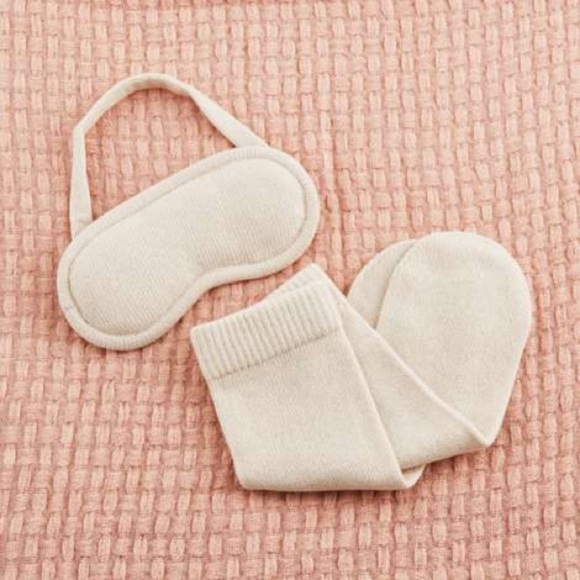 NWT Portolano Sock & Eye Mask Travel Set - Picture 1 of 4